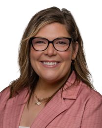 Heidi Hoffer Portrait Into Lens 2025 Cropped